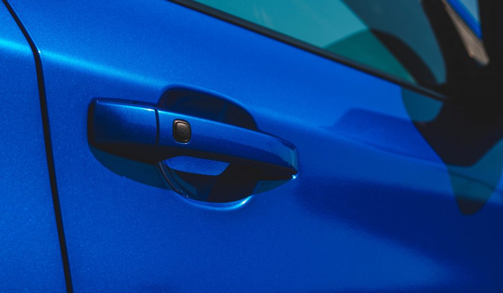 PWF Bahama Blue Folie auf Subaru Impreza