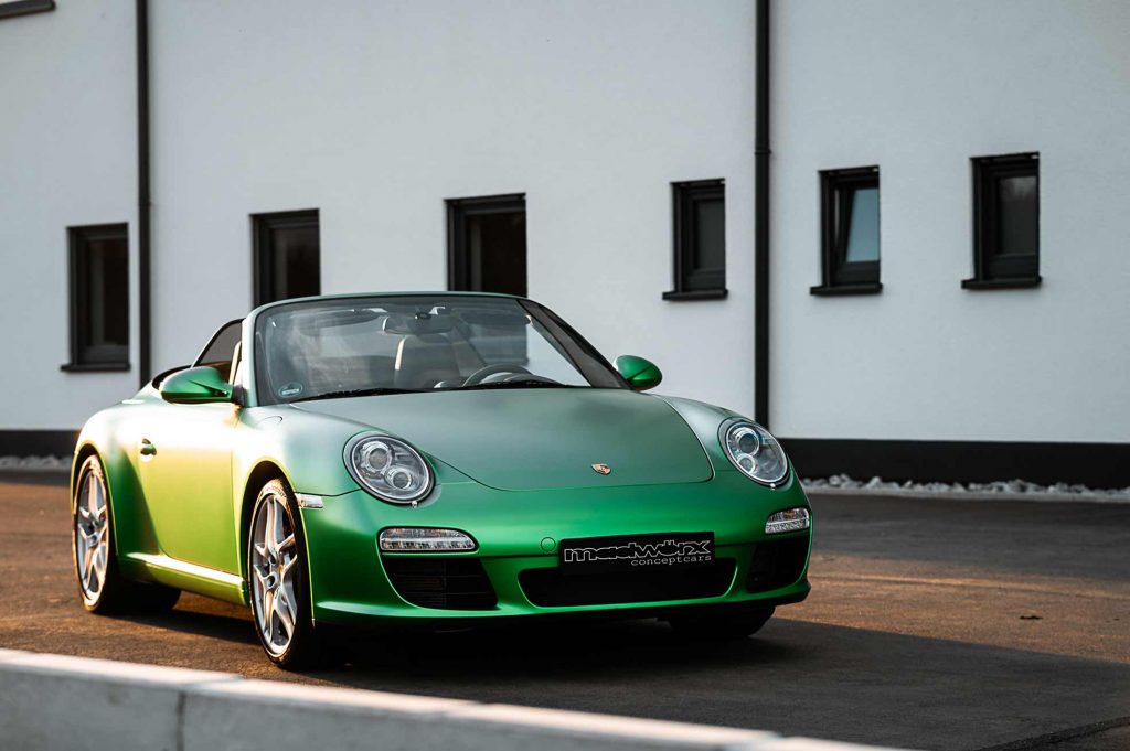 Porsche foliert mit Matt Krypton Green