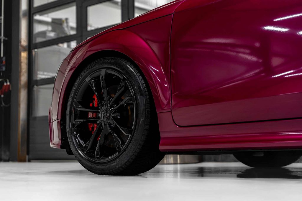 Car Wrapping Farbe Magenta Madness auf Audi
