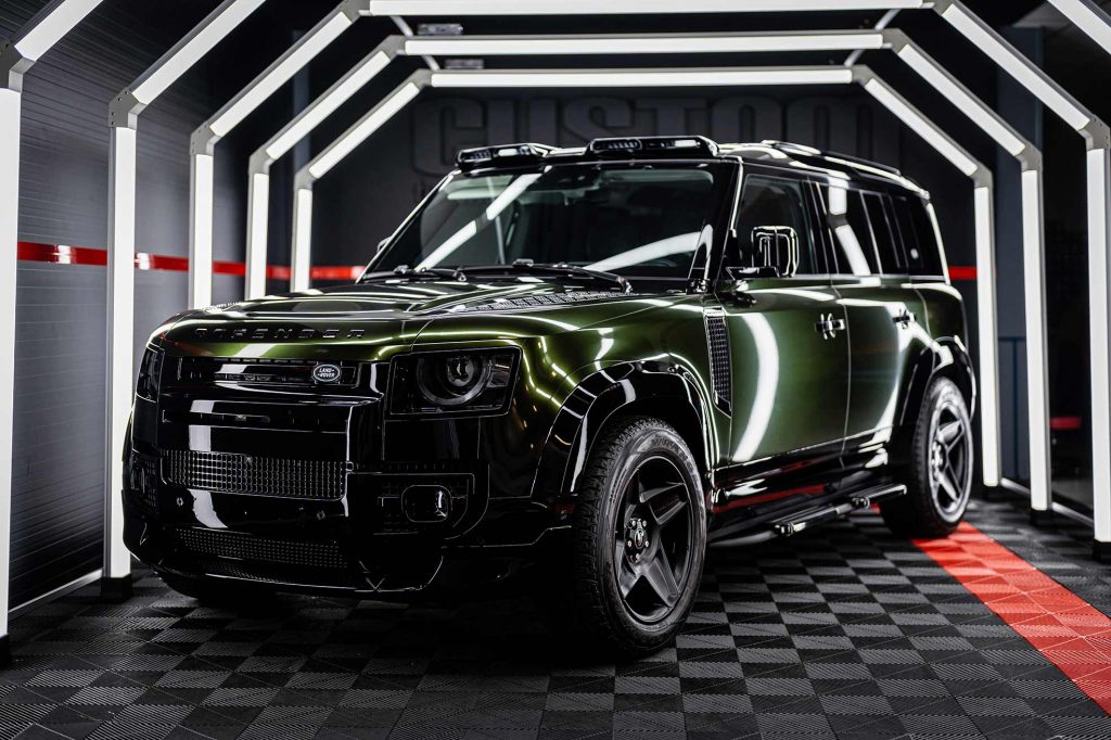 Olea Green foliert auf Land Rover Defender