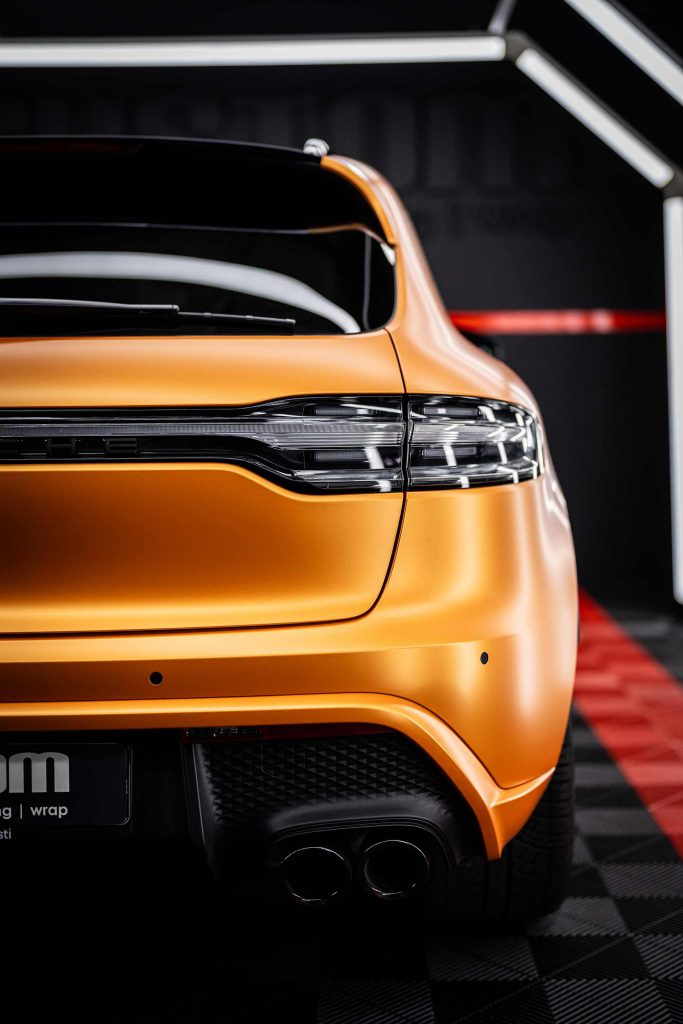 Car Wrapping Farbe Matt Sunrise 2.0 foliert auf Porsche Macan