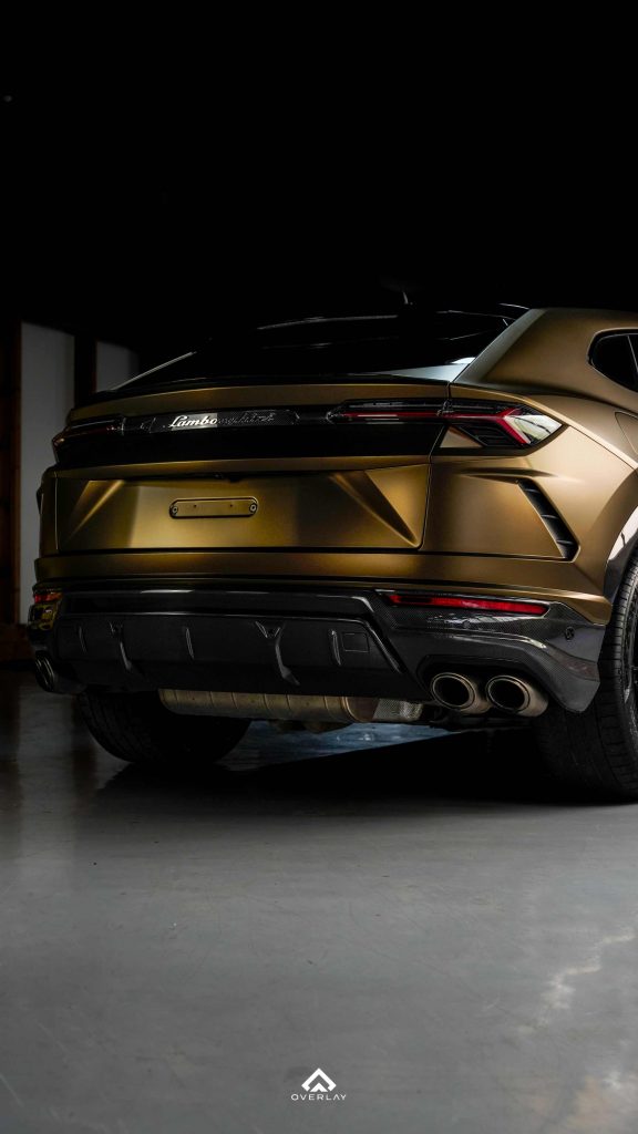Lamborghini foliert mit der Car Wrapping Farbe Matt Bond Gold