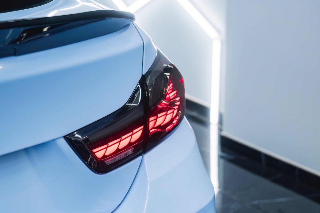 BMW foliert mit der Car Wrapping Farbe Arctic Paradise