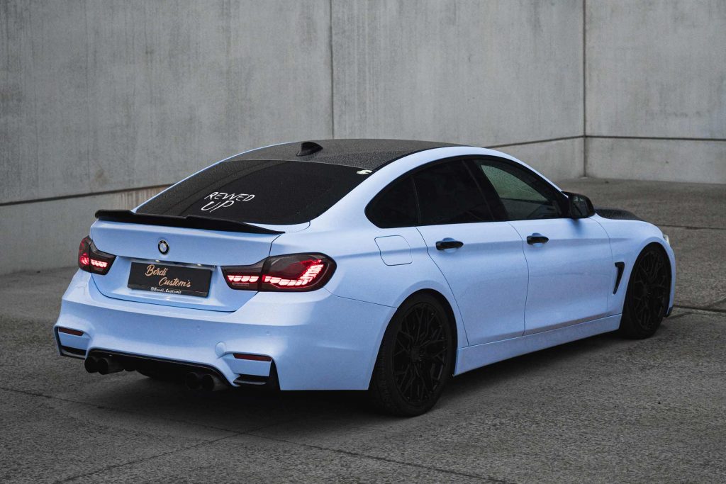 BMW foliert mit der Car Wrapping Farbe Arctic Paradise