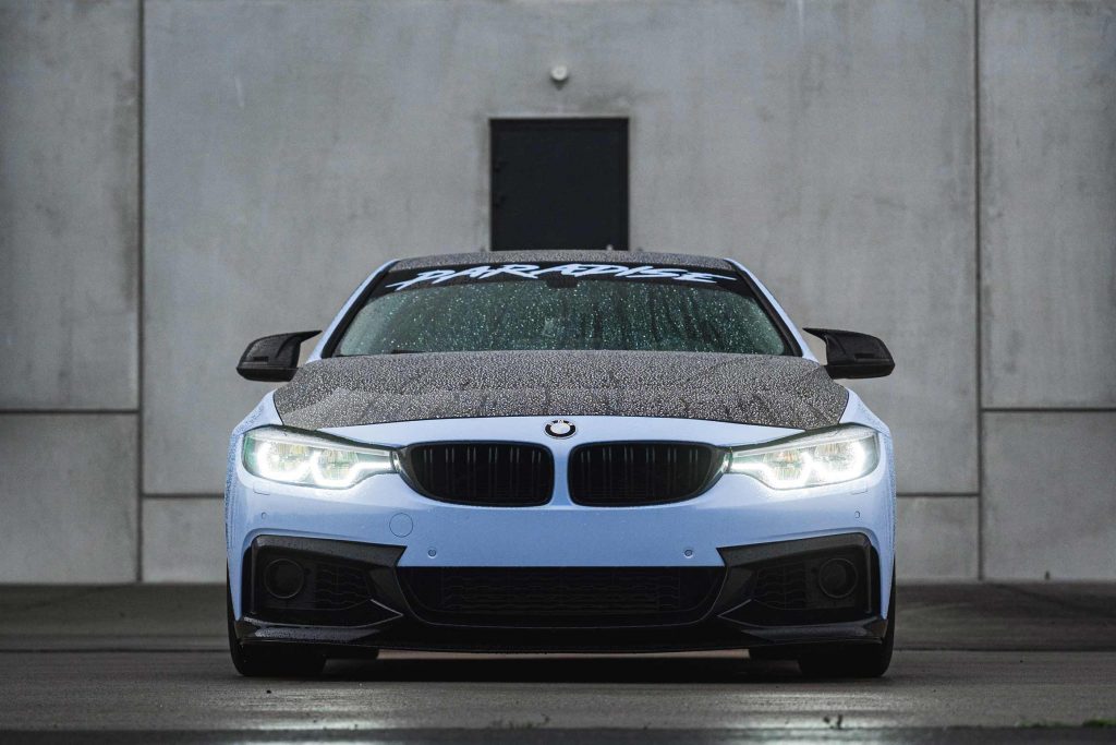 BMW foliert mit der Car Wrapping Farbe Arctic Paradise