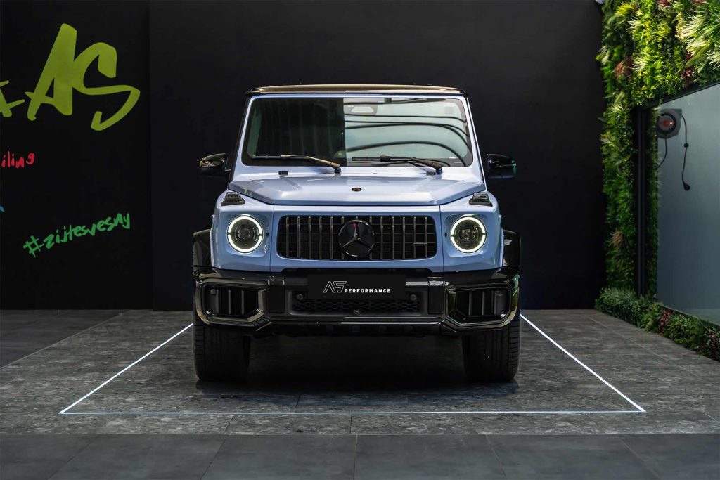 Mercedes foliert mit der Car Wrapping Farbe Arctic Paradise