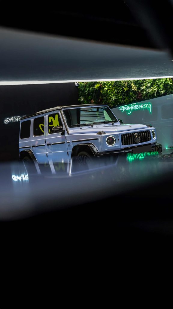 Mercedes foliert mit der Car Wrapping Farbe Arctic Paradise