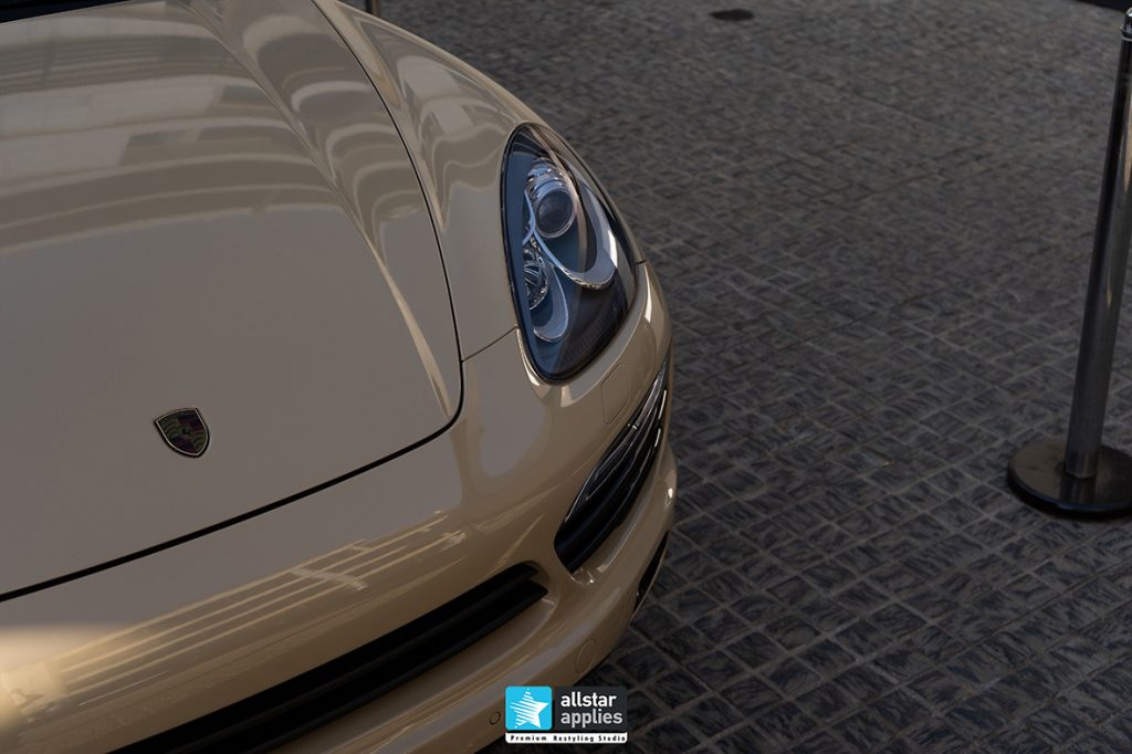 Porsche foliert in der Farbe Quicksand