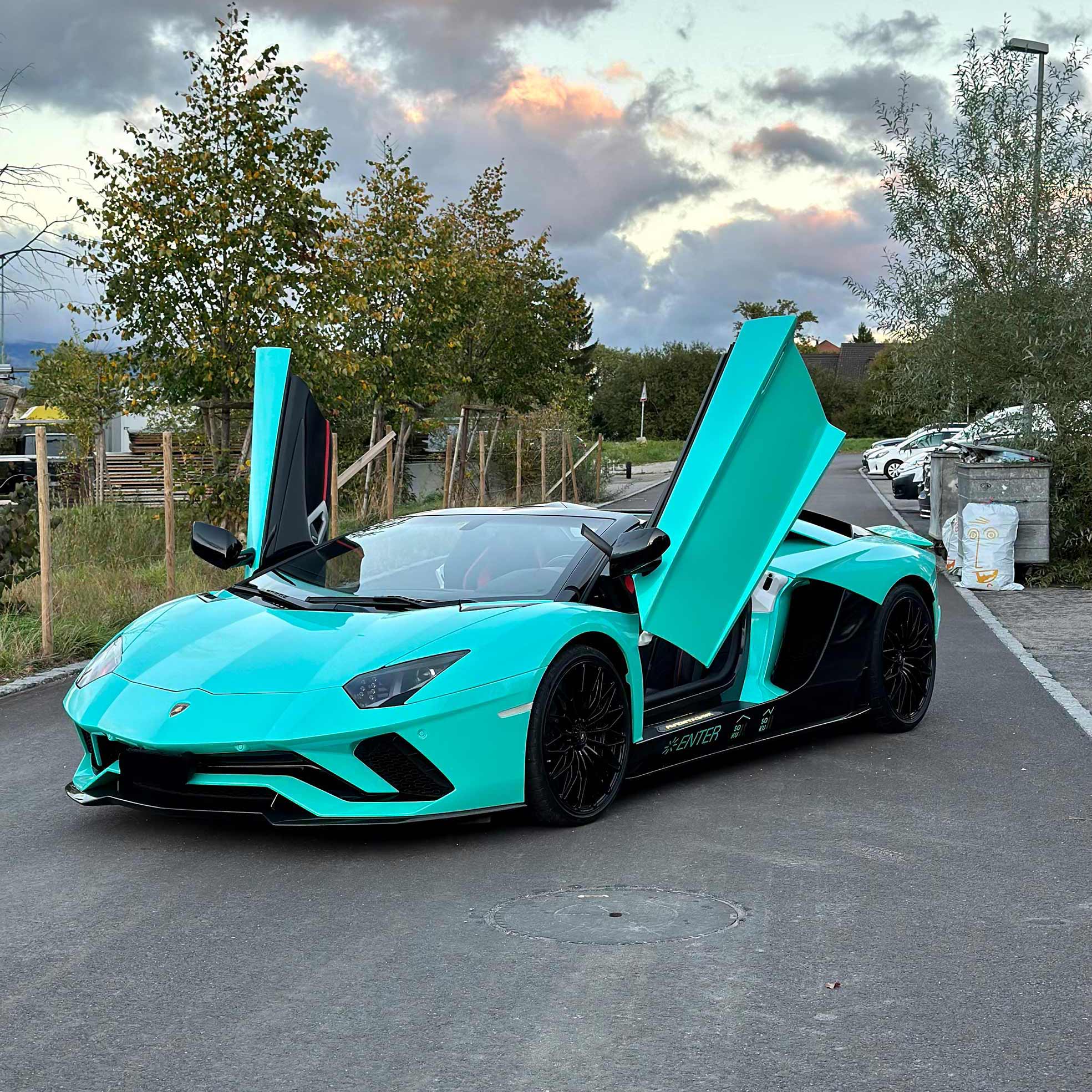 Car wrapping Folie Beach Bum auf Lamborghini