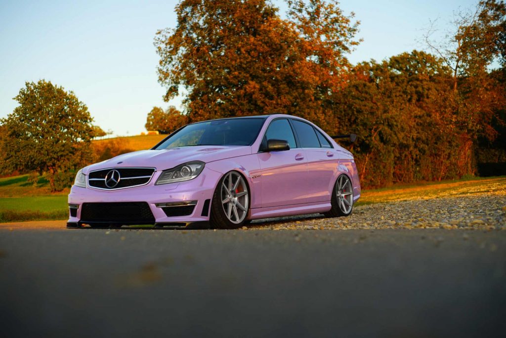 Car Wrapping Folie Purple Haze auf Mercedes Benz
