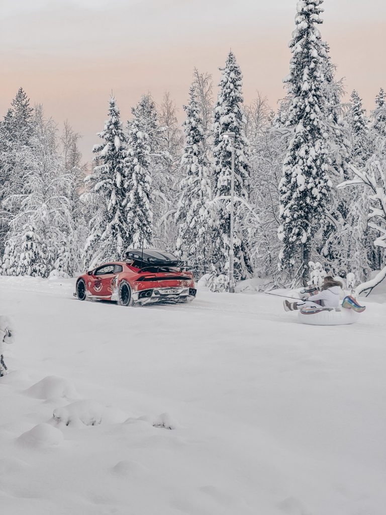 Lamborghini mit Folierung Ruby Red