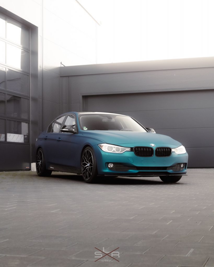 BMW mit Folierung Intense Matt Petrolhead