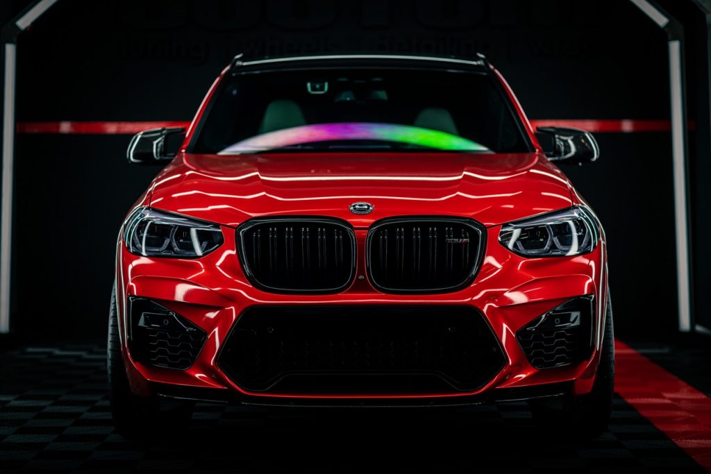 BMW foliert mit Ruby Red