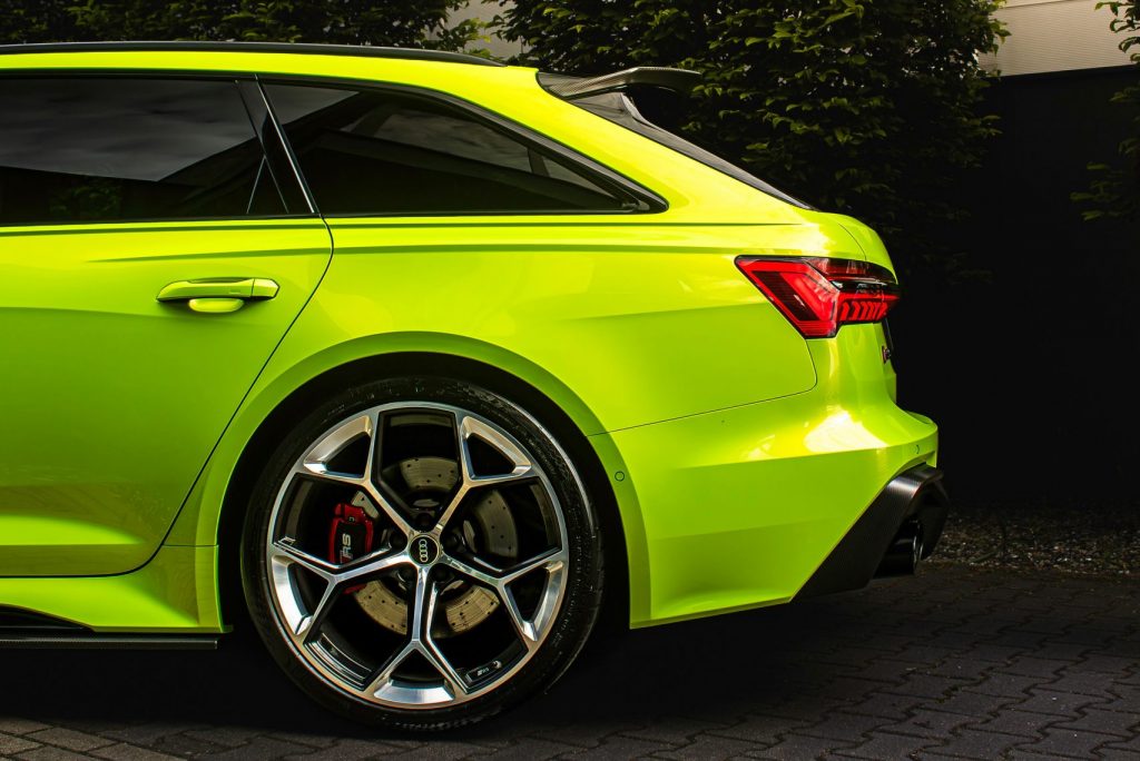 Audi foliert mit der PWF PERFORMANCE Folie Electric Lime