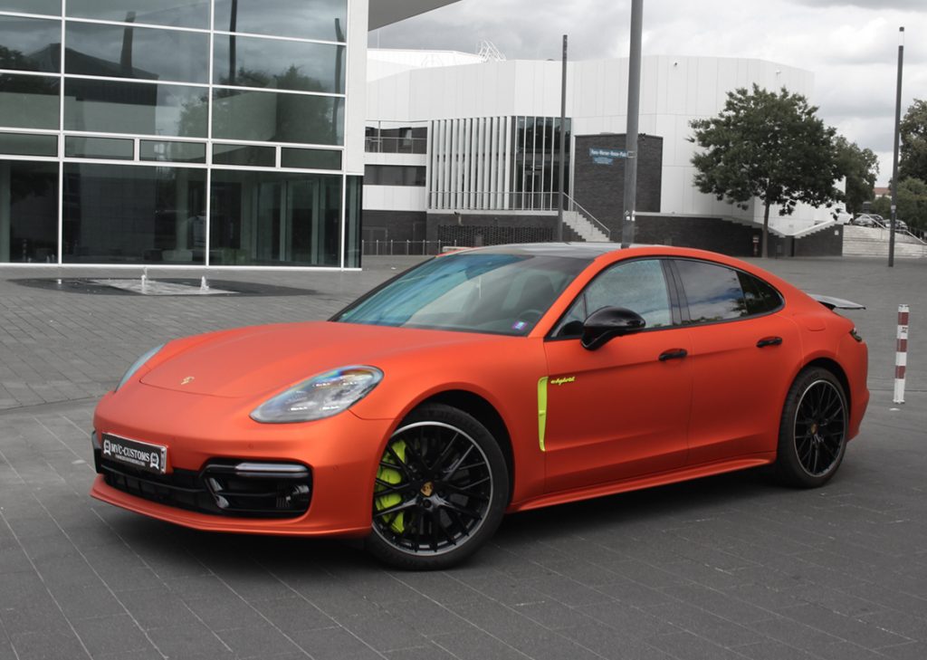 Porsche foliert in der Farbe Intense Matt Wild Orange