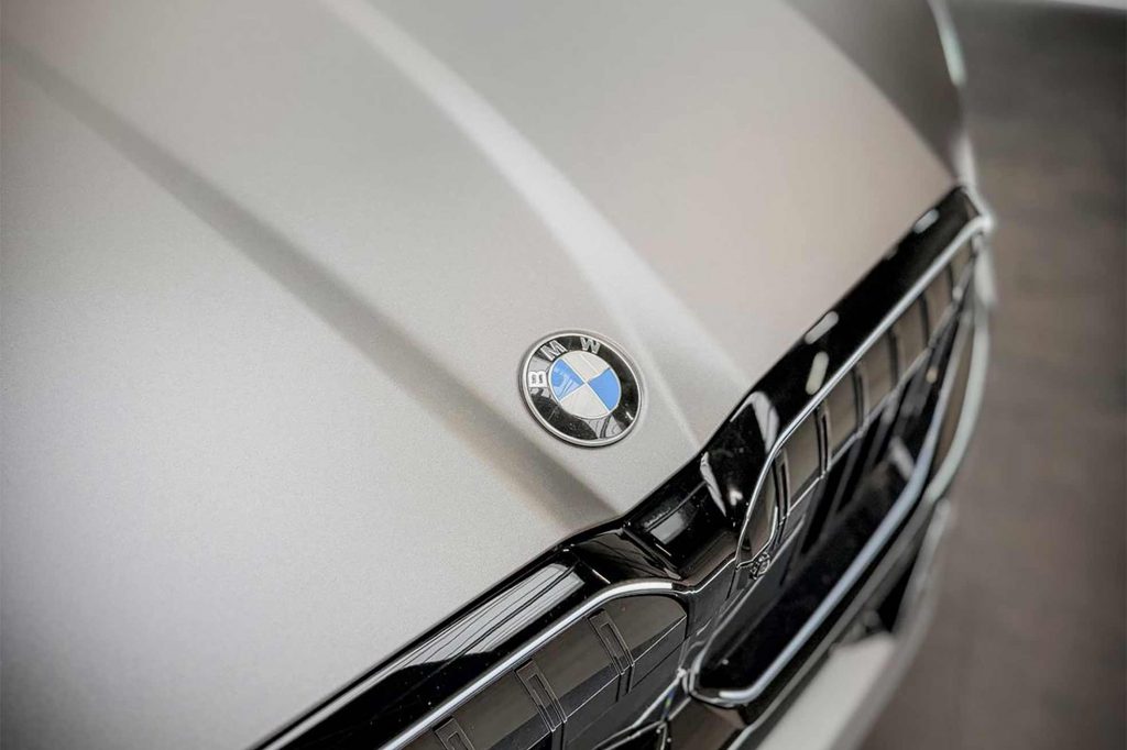 BMW foliert mit Satin Deep Graphite