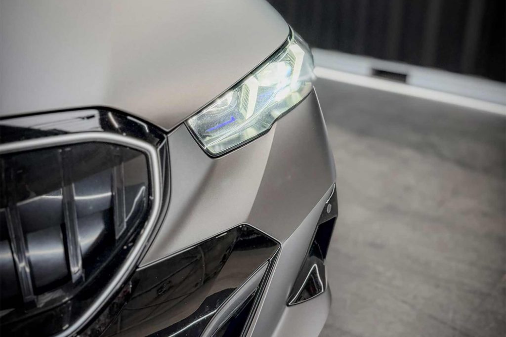 BMW foliert mit Satin Deep Graphite