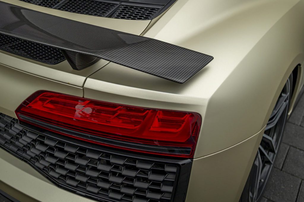 Audi foliert mit der PWF PERFORMANCE Folie Satin Golden Girls